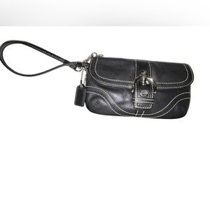 Coach SOHO Black Leather Wristlet White Contrast Stitch Silver Y2K EUC